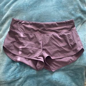 Lululemon Speed Up Short Size 6 2.5”